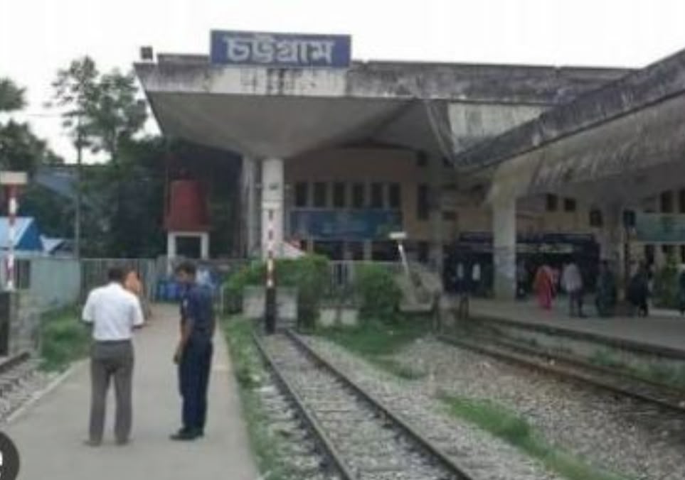 ছাত্রলীগের সাবেক নেতা, রেলে দেড় বছর অনুপস্থিত থেকেও বেতন নেওয়ার অভিযোগ