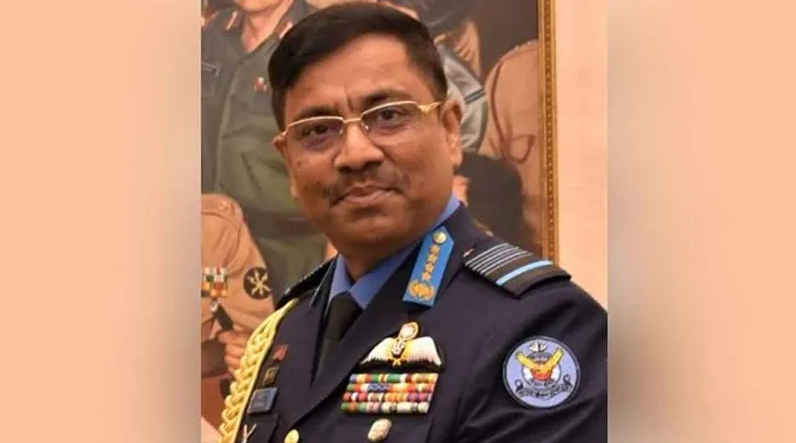 বিমান বাহিনীর সাবেক প্রধান আব্দুল হান্নান কাতারে গ্রেপ্তার