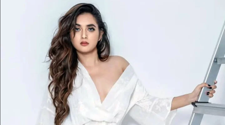 ৯ মাস পর শুটিংয়ে ফিরলেন তানিয়া বৃষ্টি